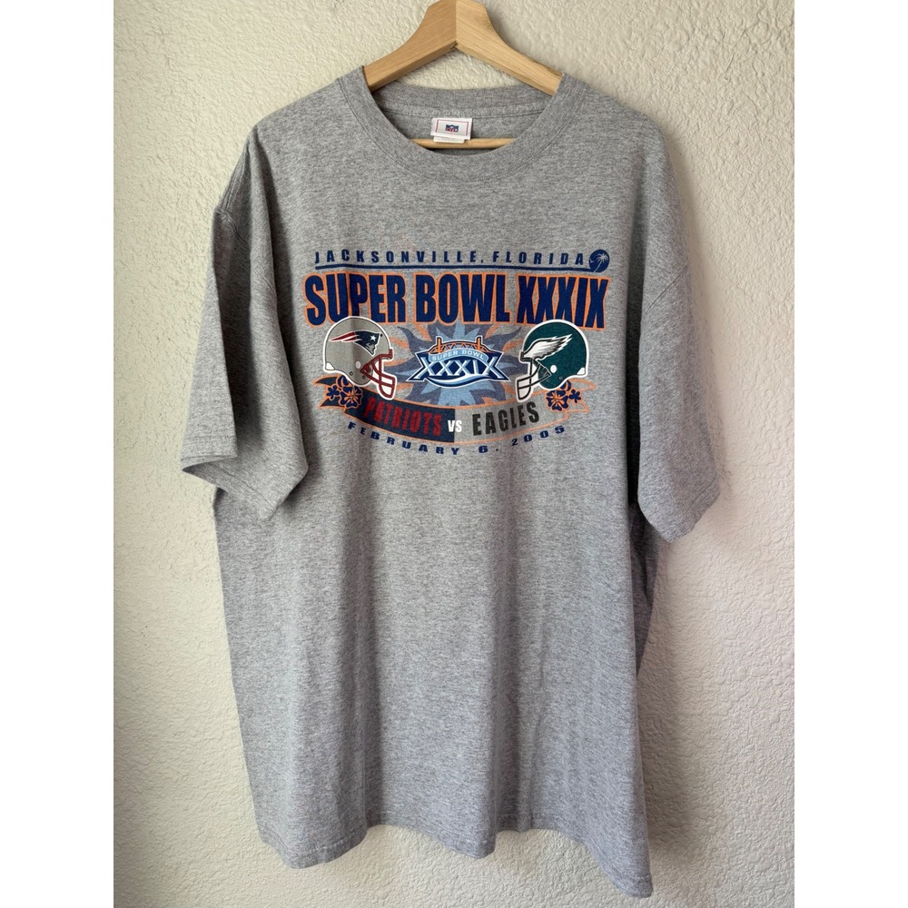 Vintage NFL Super Bowl XXXIX 2005 Patriots vs Eagles T-Shirt Mens XL